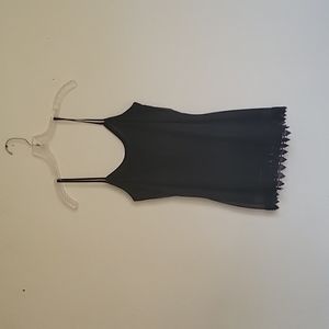 CACHE sleevesles roundneck top size Medium color black